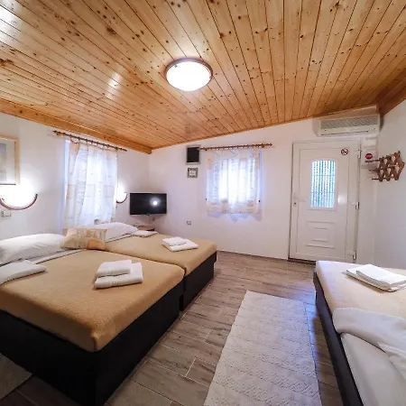 Vintijan Apartment Pula